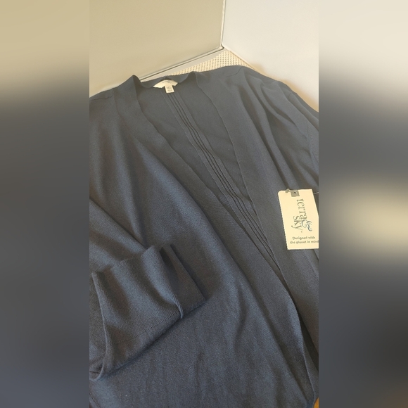 Terra & Sky Women's Size 4X (28W-30W) Fine Gauge Cardigan, Lightweight Dark Navy - Picture 3 of 3